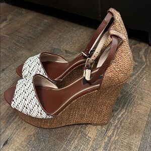 White House Black Market Women’s Elodie Platform Wedge Heels Size‎ 7.5